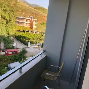 Divers 3*, Radhimë Albania